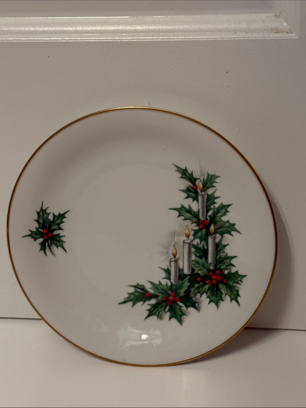TIRSCHENREUTH Germany Plate Noel Holiday Holly & Candle White/Green 7 5/8” home